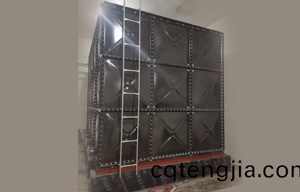 鍍(du)鋅(xin)鋼(gang)闆(ban)水(shui)箱(xiang)