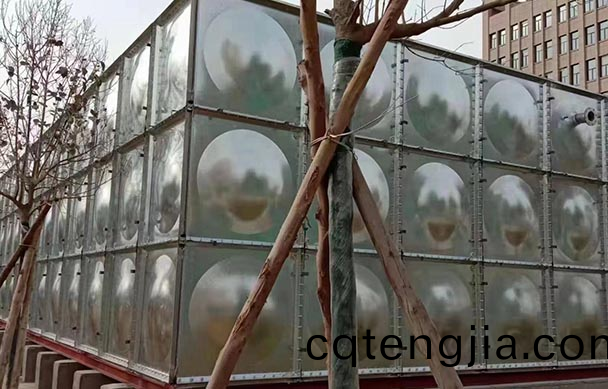 玻瓈(li)鋼(gang)水(shui)箱