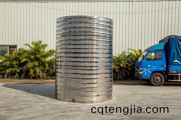 圓(yuan)柱(zhu)形(xing)不鏽(xiu)鋼水箱(xiang)
