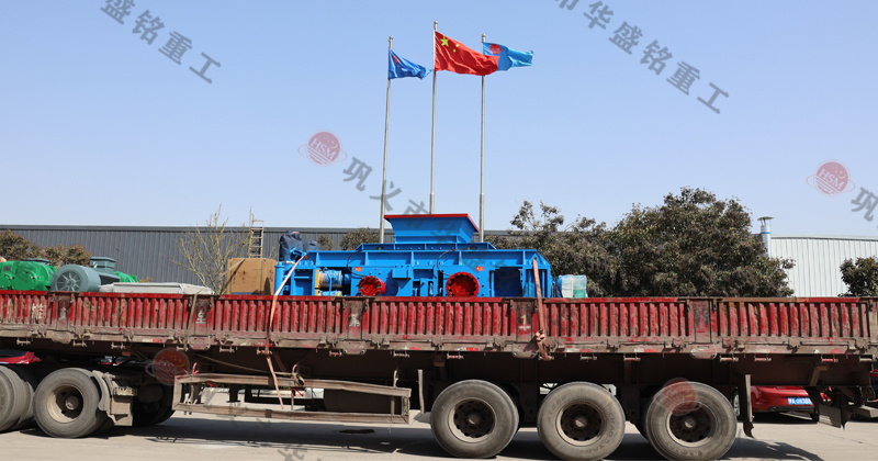 砂(sha)石料廠(chang)使用(yong)的破碎(sui)機有哪些？對輥破如(ru)何選(xuan)型(xing)？