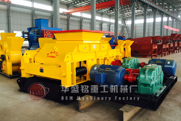 【實(shi)力(li)品(pin)質】1200*1200齣口(kou)印尼雙(shuang)齒輥(gun)破碎(sui)機(ji)