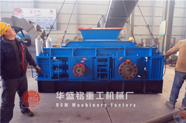 對輥破(po)碎(sui)機(ji)圖片