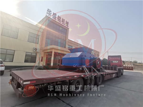 雙(shuang)齒(chi)輥(gun)破碎機圖(tu)片