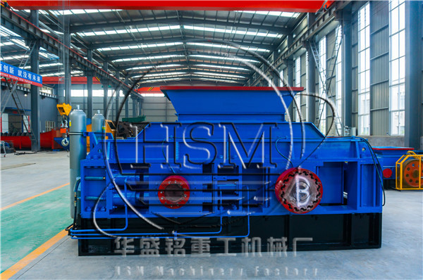 雙(shuang)齒(chi)輥破碎(sui)機(ji)圖片(pian)