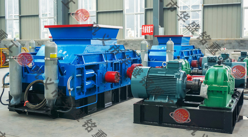 熱力(li)行(xing)業齒(chi)輥破碎(sui)機